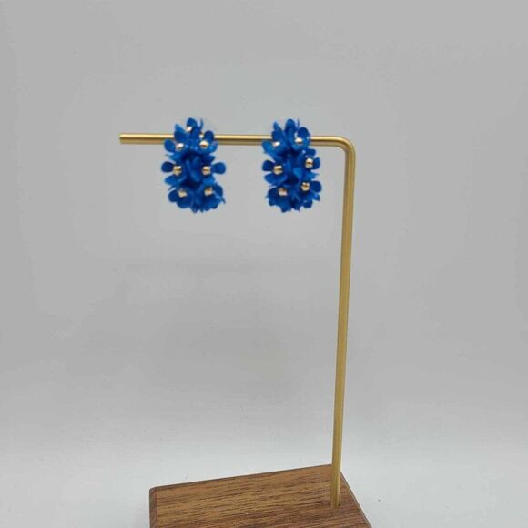 J Crew Resin Blue Floral Bouquet 1/2 Hoop Stud Earrings - Picture 4 of 8